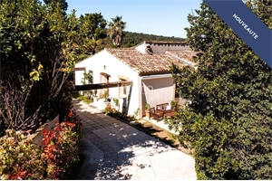 propriete à la vente -   13011  MARSEILLE, surface 200 m2 vente propriete - UBI475639709